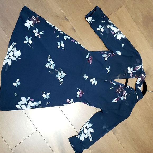 Dynamite shirt sheer dress - Picture 3 of 3